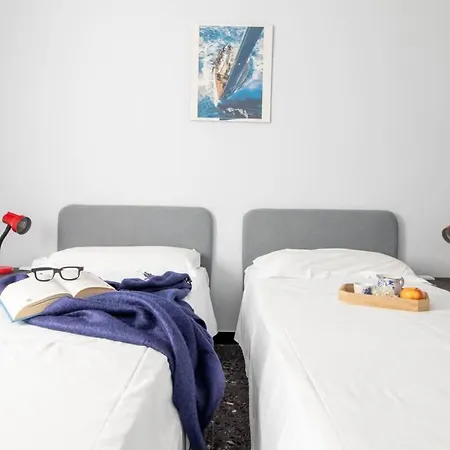 דירה Appartamento-raffaello House-affitti Brevi Italia ריבה טריגוסו