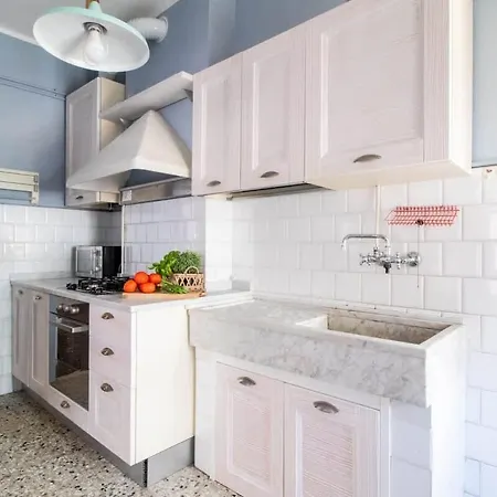 Appartamento-raffaello House-affitti Brevi Italia דירה